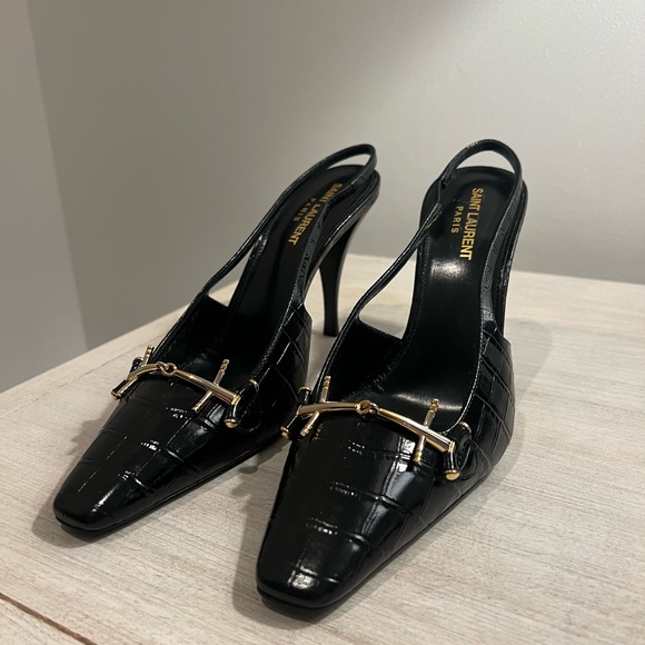 SAINT LAURENT BLADE SLINGBACK PUMPS IN CROCODILE-EMBOSSED PATENT LEATHER - Picture 7 of 14